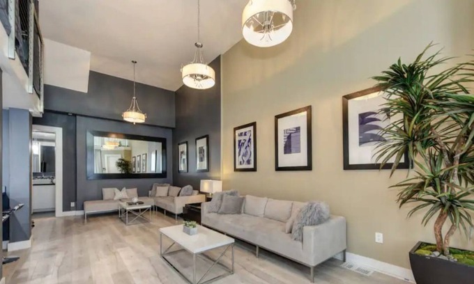Russian Hill Condo | Spacious and Gorgeous, Nob Hill Property
