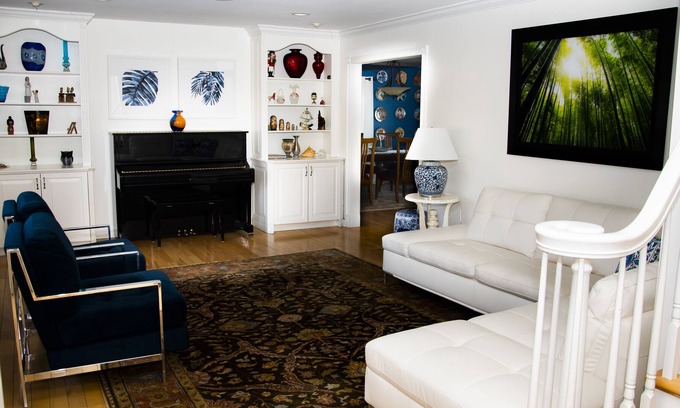 North Valley Stream House | Spacious and luxurious retreat, perfect NYC getaway/15 min to JFK