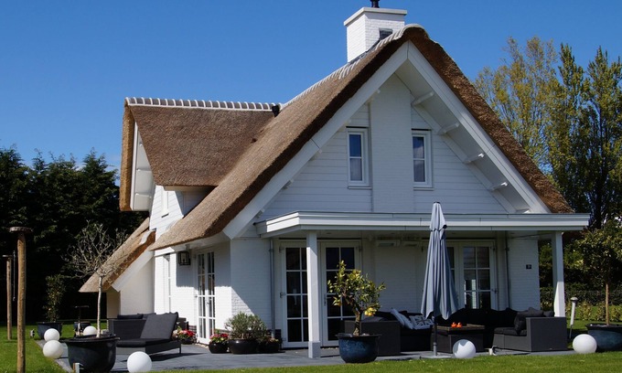 Municipality of Noordwijk Villa | Spacious and luxurious wellness villa in Noordwijk with large private garden