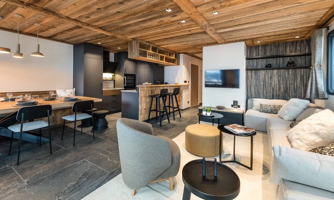 Le Chinaillon Apartment | Spacious and modern apartment with views