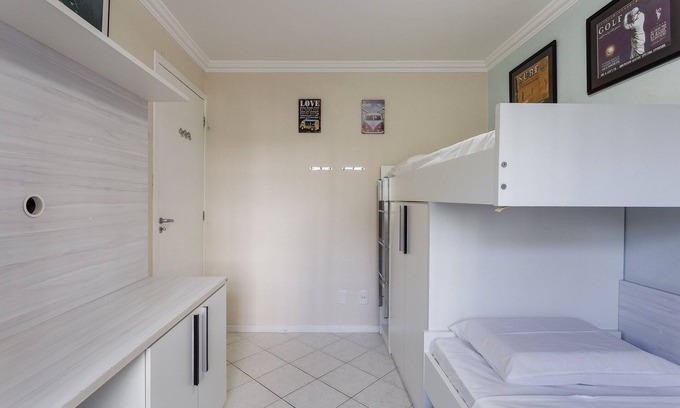 Jurere Apartment | Spacious Apartment With Pool in Jurere Chr025