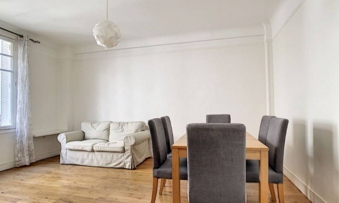 Sisteron House | Spacious apartment by the ramparts