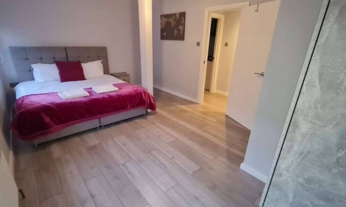 Cranford Apartment | Spacious apartment, can accommodate 4 guests