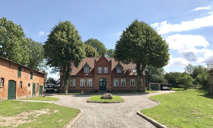 Lubberstorf Apartment | Spacious Apartment in Lübberstorf with Garden