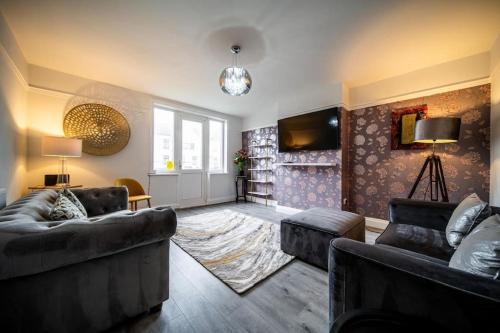 Thornton-Cleveleys Apartment | Spacious Apartment With A Terrace Style Rooftop