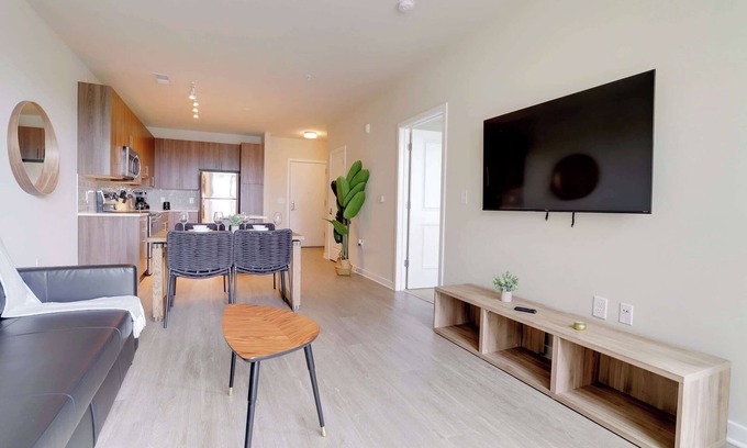 Jefferson Manor Apartment | Spacious Apt W Gym Near Metro
