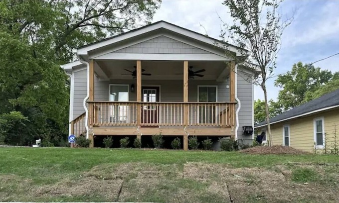Fairburn House | Spacious Atlanta Home Within 10 minutes from all attractions !!