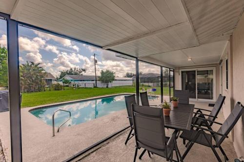 Englewood House | Spacious Backyard & Pool Retreat - 5 Mins to Beach