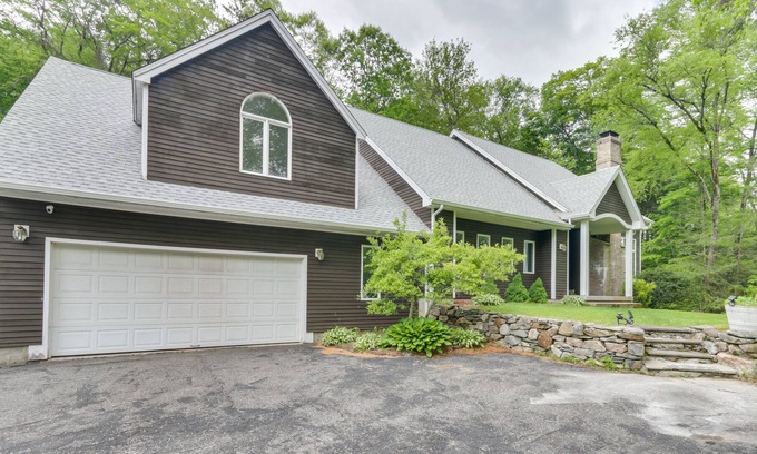 Winsted House | Spacious Barkhamsted Home: Private & Peaceful!