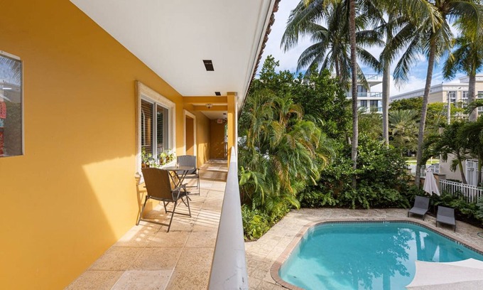 Hendricks and Venice Isles Apartment | Spacious Beach Apt in Las Olas Blvd