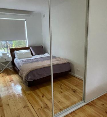 Campbelltown House | Spacious Beautiful Room