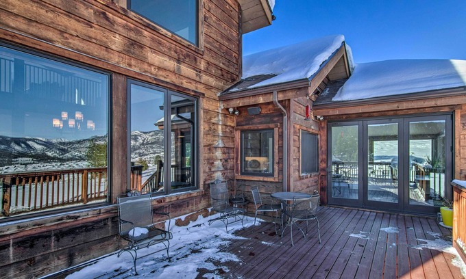 Big Sky Cottage | Spacious Big Sky Cabin w/Hot Tub & Grill!