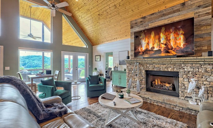 Cullowhee Cabin | Spacious Cabin, Hot tub, View, Games, Bunk