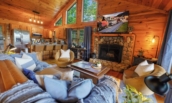 Necowa Cove Cabin | Spacious Cabin with Fire Pit, Hot Tub & Game Room!