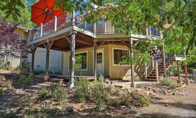 Apple Hill House | Spacious Camino Home Near Wineries & Orchards