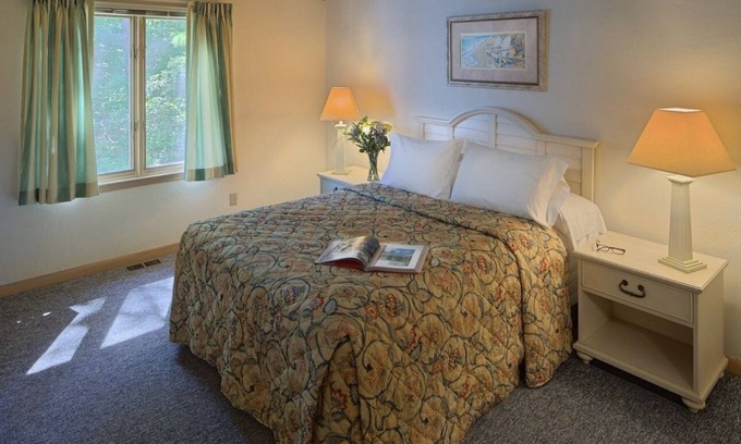 Mashpee Condo | Spacious Cape Cod Condo Sleeps 6