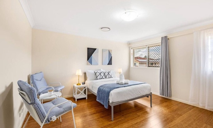 Sunnybank House | Spacious Central located FamilyHouse @ Sunnybank