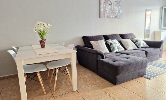 San Isidro Ski Chalet | Spacious Chalet close to the Sea and Airport