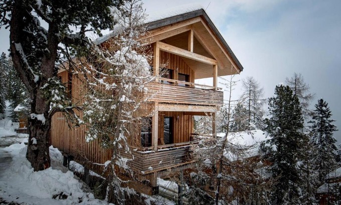 Turracher Hohe Ski Chalet | Spacious chalet with nice balcony