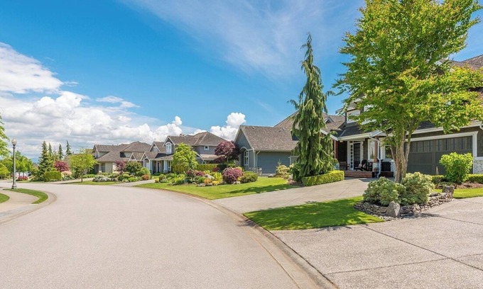 Surrey House | Spacious city haven 2BR