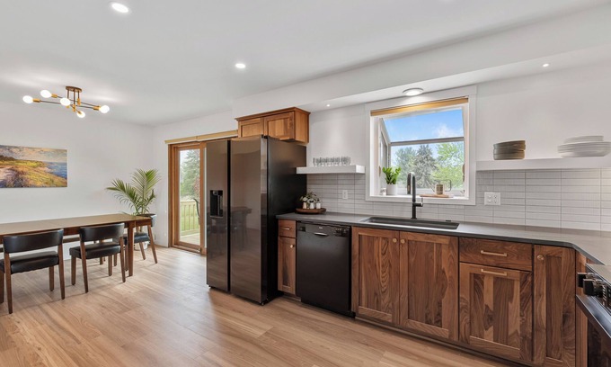 Plymouth House | Spacious, Clean, and Newly Renovated 5-bedroom house near Road America