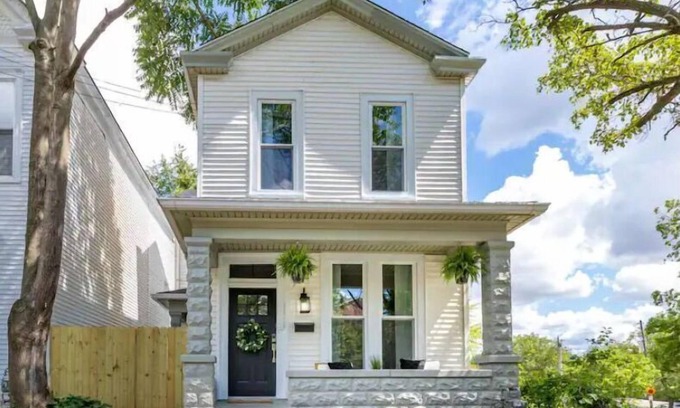 Highlands House | Spacious & close to downtown