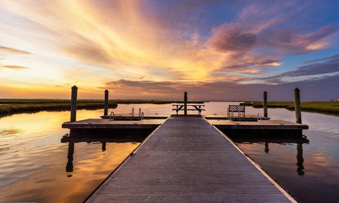 Bayside House | Spacious Coastal Style Townhome in Luxury Community; Pools, Tennis and Kayaks