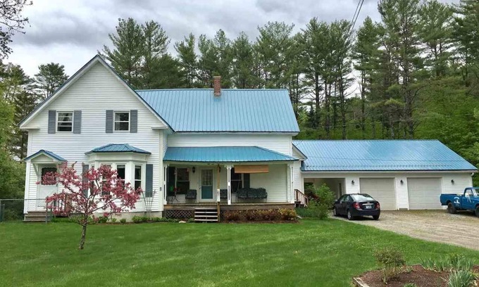 Franconia House | Spacious Comfortable Home, ideal for groups in Franconia Notch