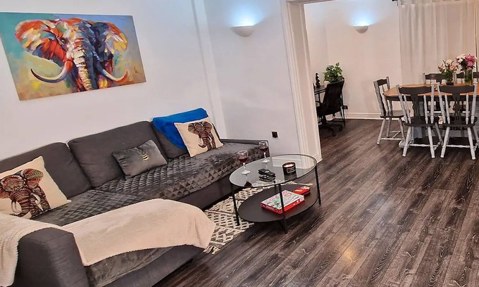 Marston Green House | Spacious & Comfy Near Nec/airport - Garden & Parking
