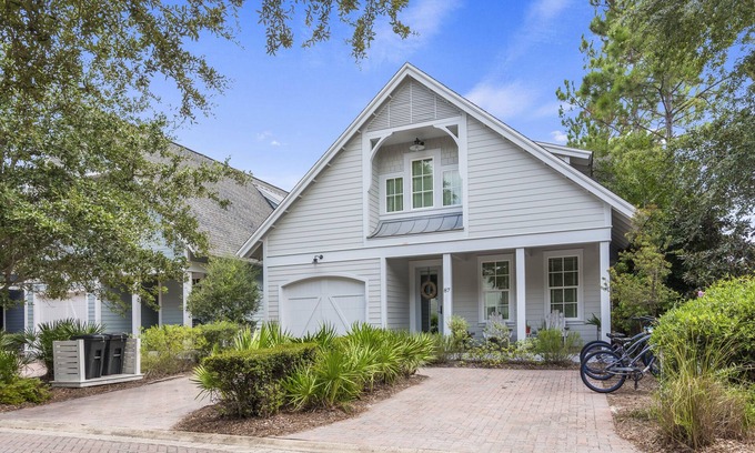 WaterSound West Beach House | Spacious Cottage-3 Bikes-Huge open living area, Community Pool/Heated Seasonally