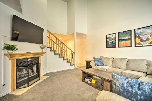 Cottonwood Heights House | Spacious Cottonwood Heights Home Ski Nearby!