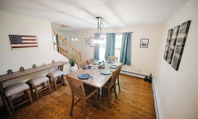 Sidney House | Spacious Country Home w/Hot Tub, near Colby/Thomas