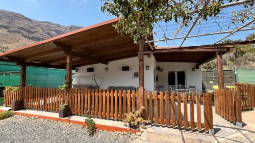 San Bartolome de Tirajana Apartment | Spacious Country House Near Fataga