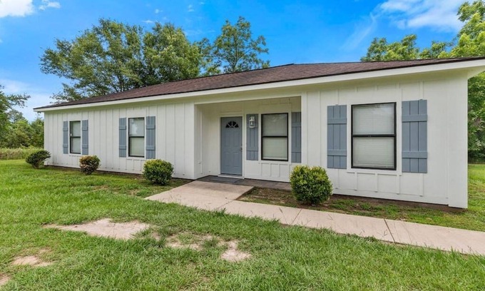 Grand Bay House | Spacious Country Living with Fishing Lake!
