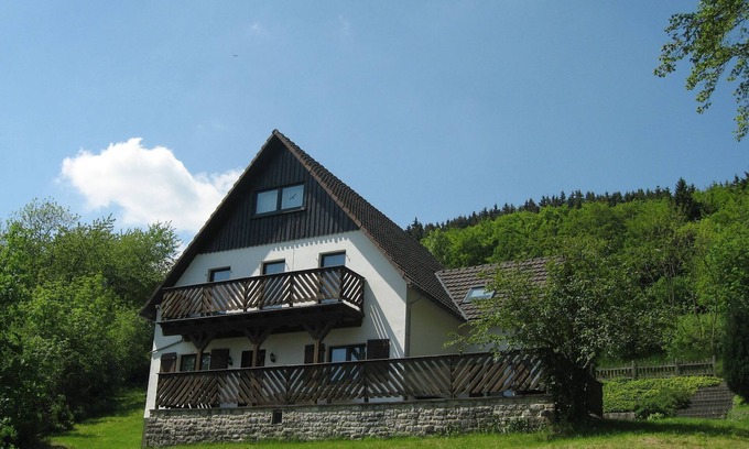 Duedinghausen House | Spacious Düdinghausen Chalet