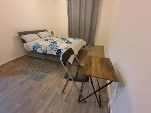 Birch House | Spacious Double Bedroom WA Greater Manchester
