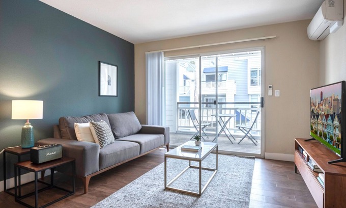 Old Mountain View Apartment | Spacious DT Mountain View 2BR w/Gym, Pool, Parking, W/D by Blueground