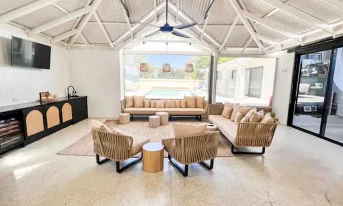 Duncraig House | Spacious Duncraig Dream Home, pool, outdoor entertaining!