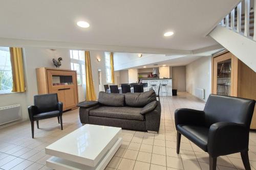 Grosbreuil House | Spacious duplex house in Grosbreuil