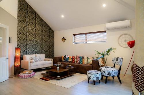 Eastern Beach House | Spacious Eastern Beach Home by Zodiak Stays