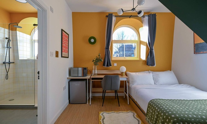 Angel Apartment | Spacious Ensuite Bedroom Close to Angel Shoreditch