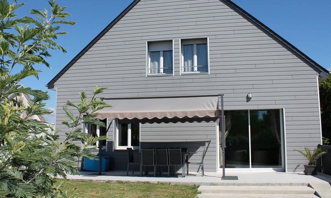 Blainville-sur-Mer Cottage | Spacious Family-Friendly House Near Beach, WiFi, Parking, Baby Gear & More!