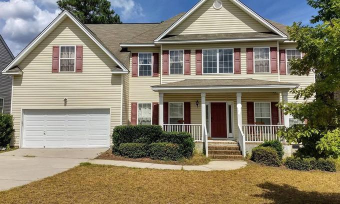 Huntcliff House | Spacious Family Friendly Getaway Home in Columbia near Fort Jackson & USC