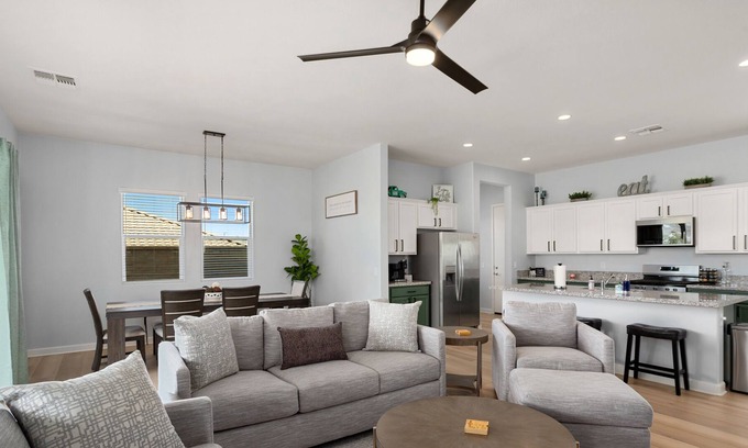 Maricopa County House | Spacious Family Friendly home