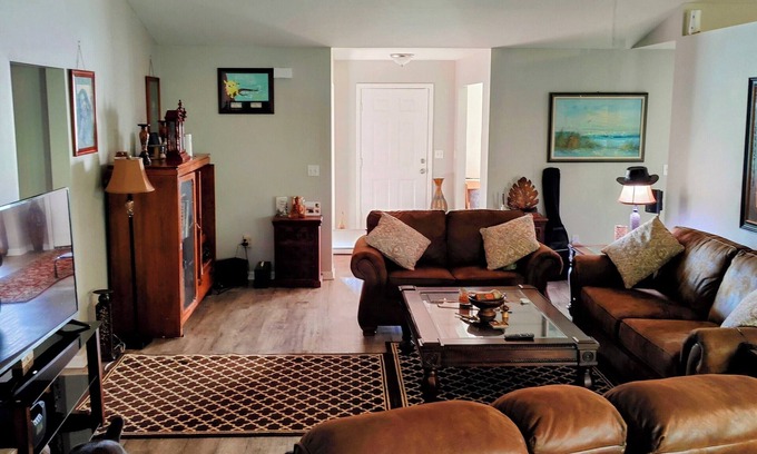 Lehigh Acres House | Spacious Family Home with 1 acre of fenced in yard - pet friendly