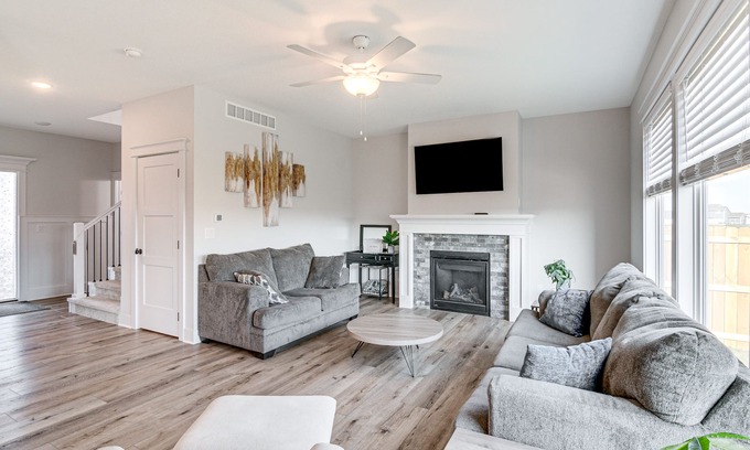 Ankeny House | Spacious Family Home ~ 13 Mi to Des Moines