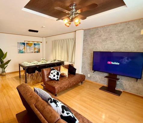 Konohana Villa | Spacious Family Home Sleeps 13 Near USJ & Osaka Station