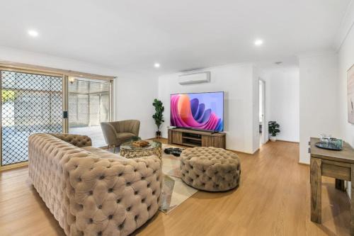 Parkinson House | Spacious Family Retreat in Peaceful Parkinson