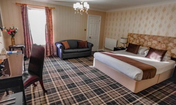 Ipswich Hotel | Spacious Family Room w/Pool Access, Steam Room & Historic Ambiance