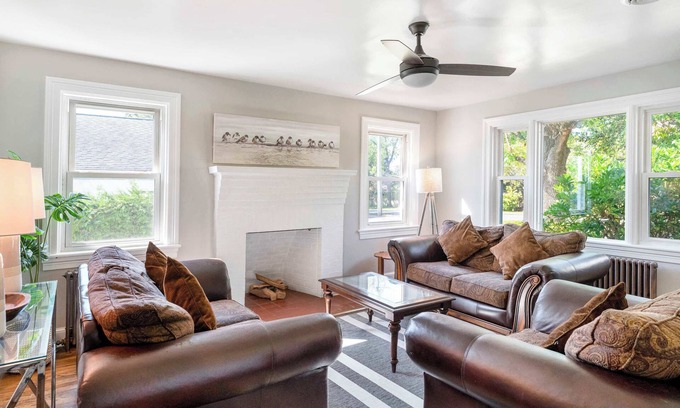 Locust Grove House | Spacious Family Home — Walkable to Downtown + Pet Friendly!